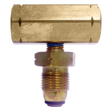 2 X 120 Gal Propane Tanks & Regulator Kit